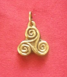 Pendentif Triskel bronze