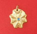 Pendentif Croix Hospitalière plaque bronze