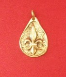 Pendentif médaillon Fleur de Lys bronze